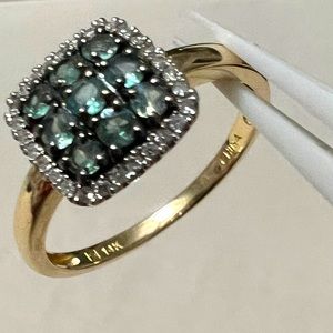 Alexandrite and Diamond Ring. Set in 14k yellow gold.